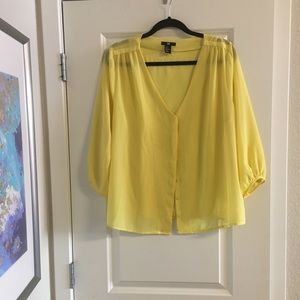 Light Button Front Top in Yellow